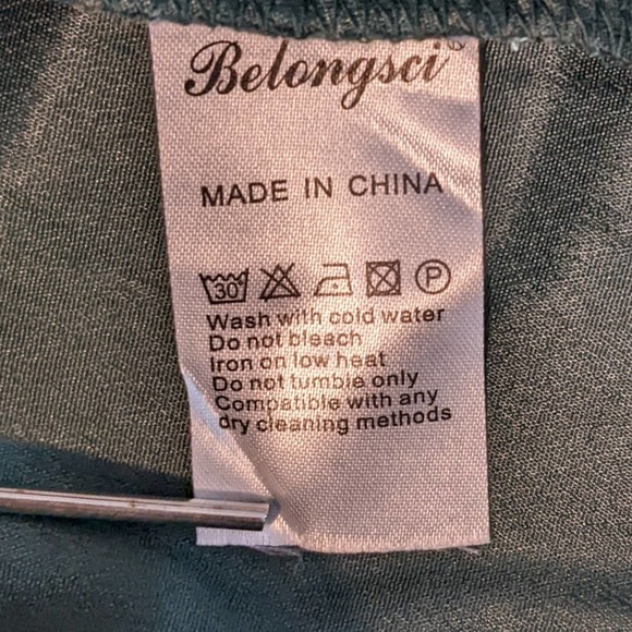 Belongsci Green Leaf V-Neck Knee Length Dress w/ Flounce Bell Sleeves Size S NEW - Picture 5 of 6